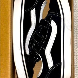 Black and White Vans (TD) sz 10